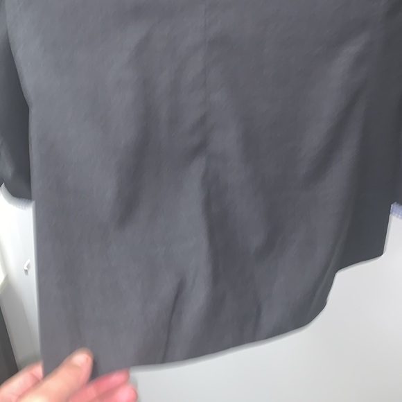 Hugo Boss Size 40R Sports Jacket in very good used condition. 100% Virgin Wool - Picture 13 of 14